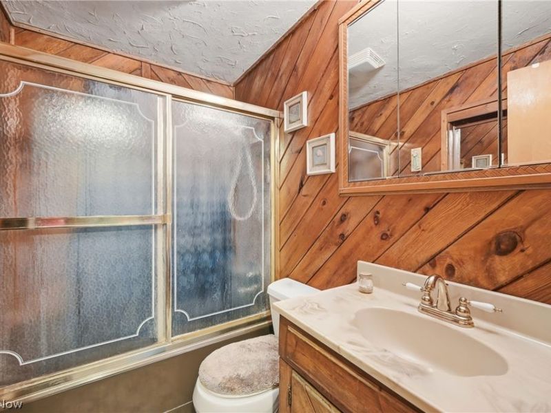 2258 Howland Wilson Road, Cortland, OH 44410 Photo 37