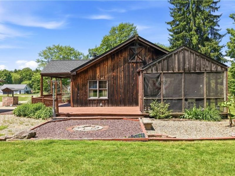 2258 Howland Wilson Road, Cortland, OH 44410 Photo 8