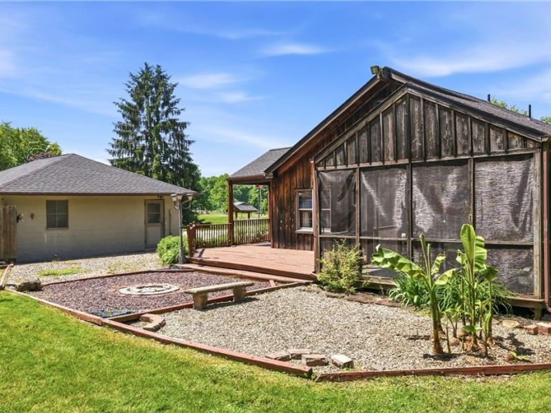 2258 Howland Wilson Road, Cortland, OH 44410 Photo 9