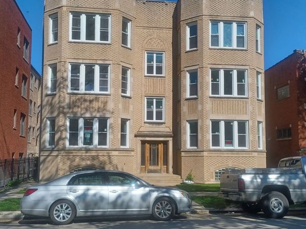 7307 S Bennett Avenue , Unit 3, Chicago, IL 60649
