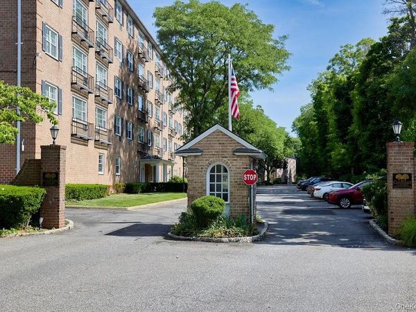 2 Consulate Drive , Unit 1J, Tuckahoe, NY 10707