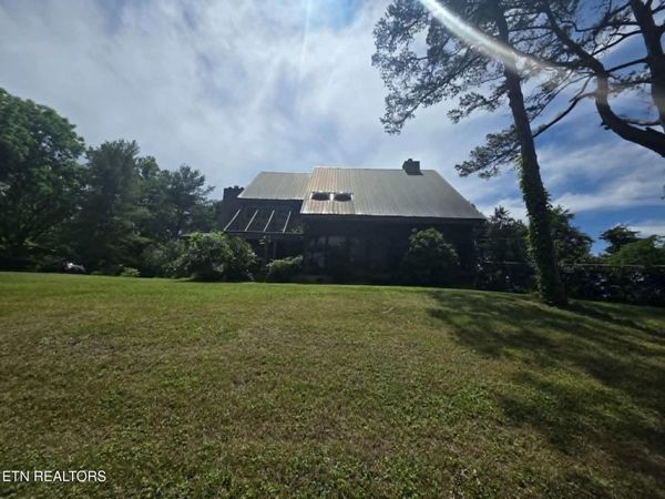228 Marcella Rd, Cumberland Gap, TN 37724