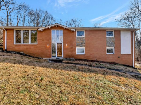 6469 Fleetwood Dr, Nashville, TN 37209