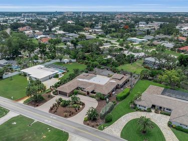 609 LAGUNA DRIVE, VENICE, FL 34285