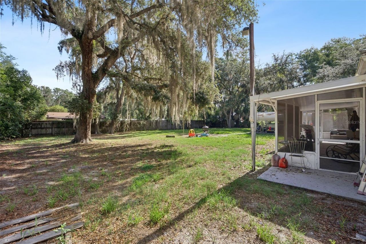 24623 N George Street , Astor, FL 32102 Photo
