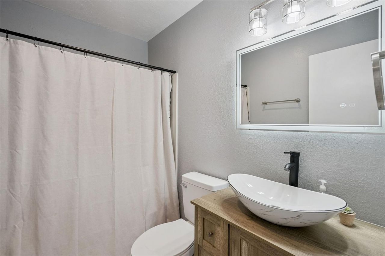 24623 N George Street , Astor, FL 32102 Photo
