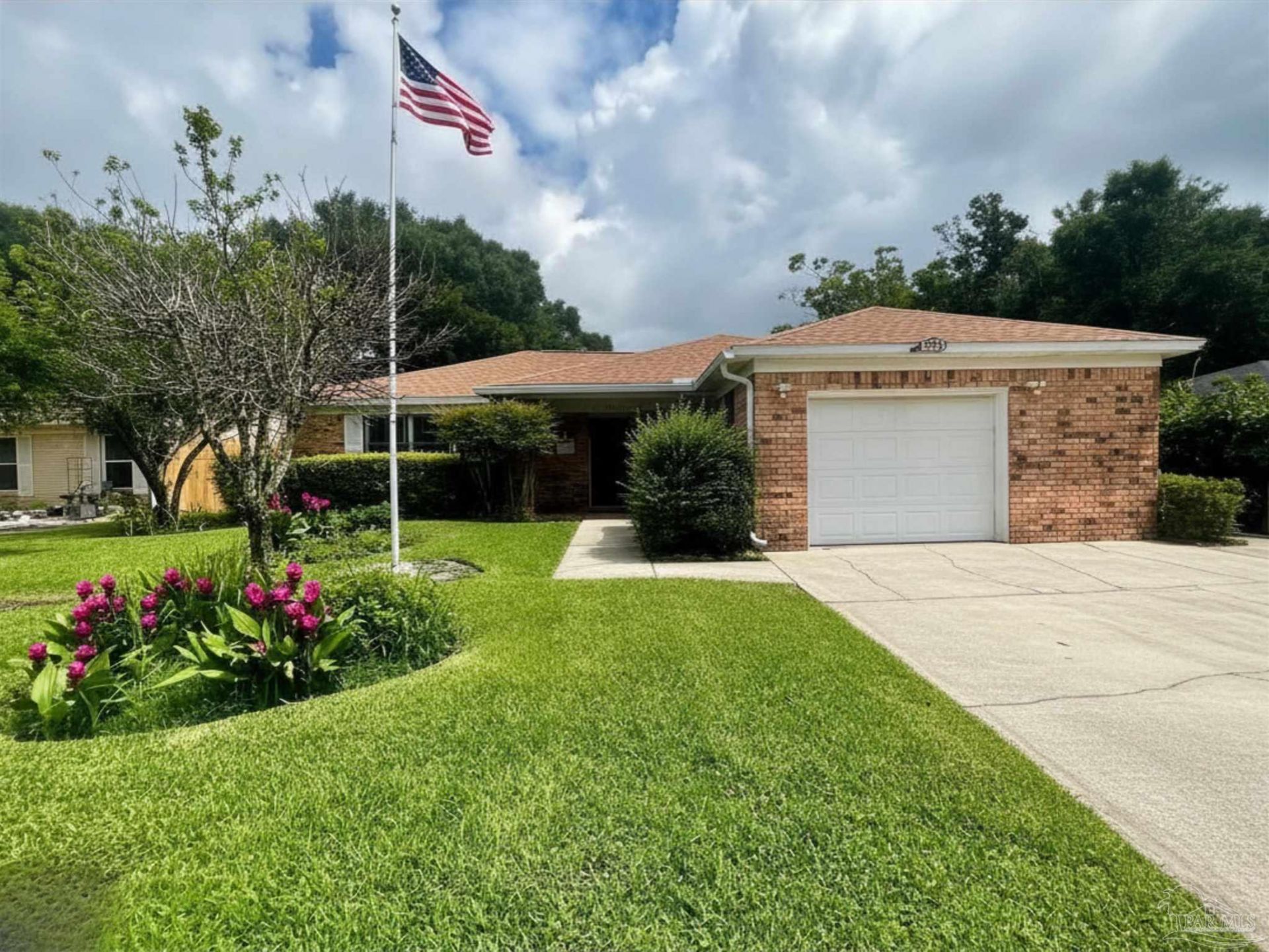 5914 Strickland Pl, Pensacola, FL 32506 Main Photo