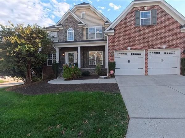 1600 Lakefield Drive , Clemmons, NC 27012