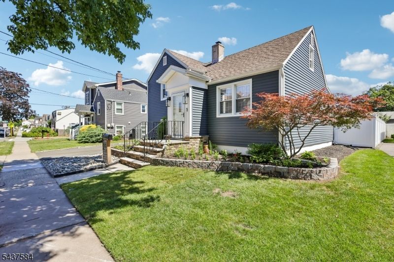 433 Fern Ave, Lyndhurst, NJ 07071 Main Photo
