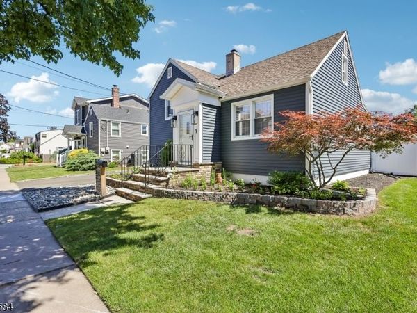 433 Fern Ave, Lyndhurst, NJ 07071