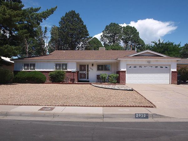 2912 Charleston Street NE, Albuquerque, NM 87110
