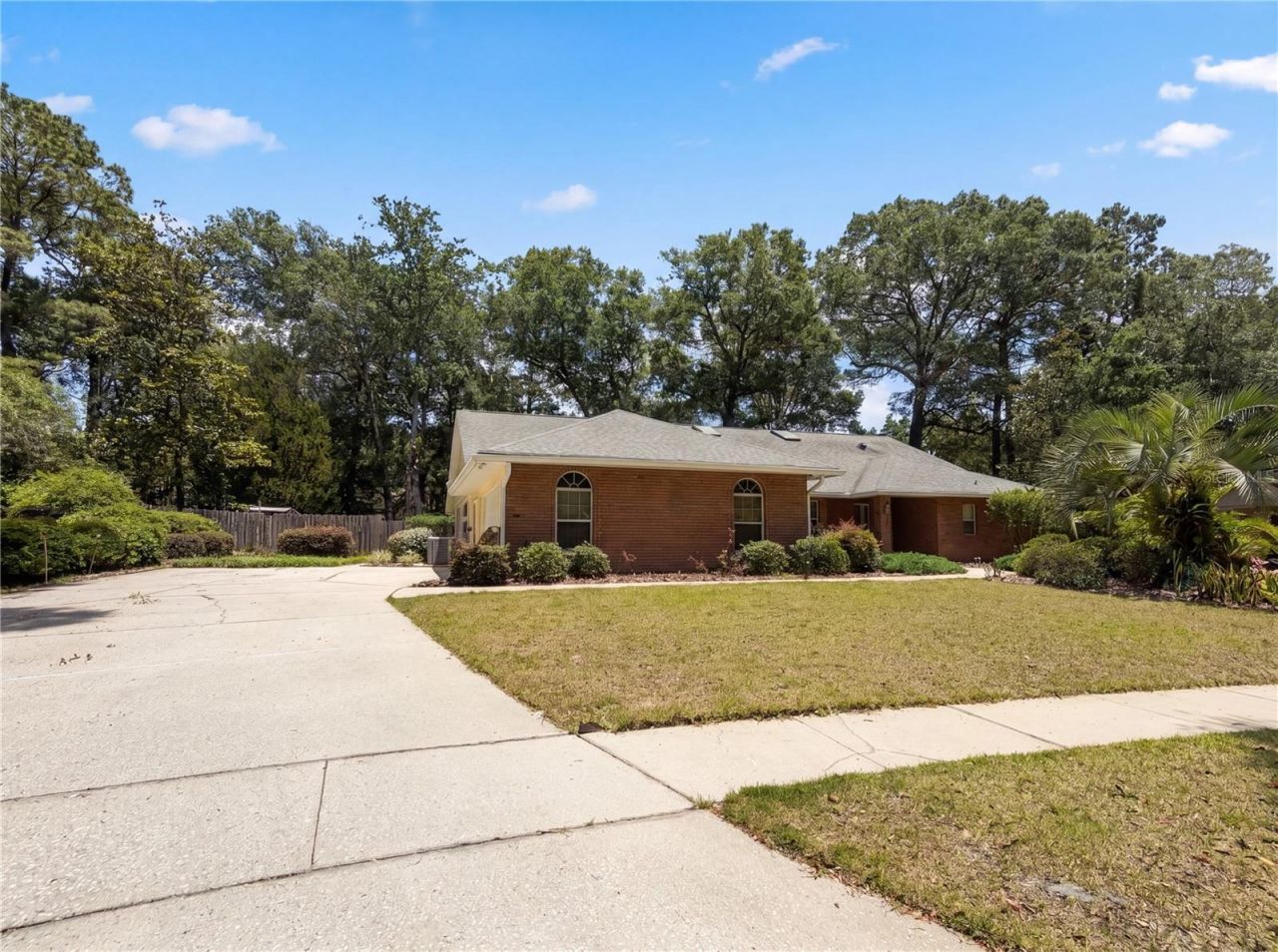 1543 Chaucer Court, Deland, FL 32724 Main Photo