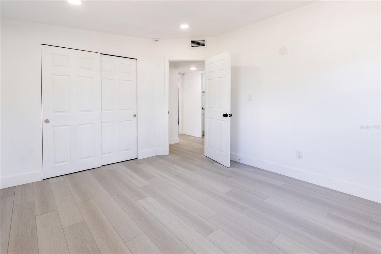 4112 W Fairview Heights , Tampa, FL 33616 Photo