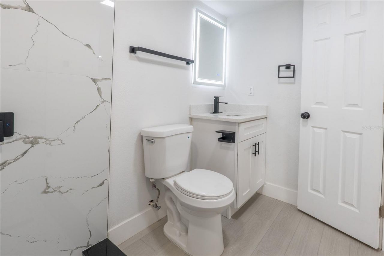 4112 W Fairview Heights , Tampa, FL 33616 Photo