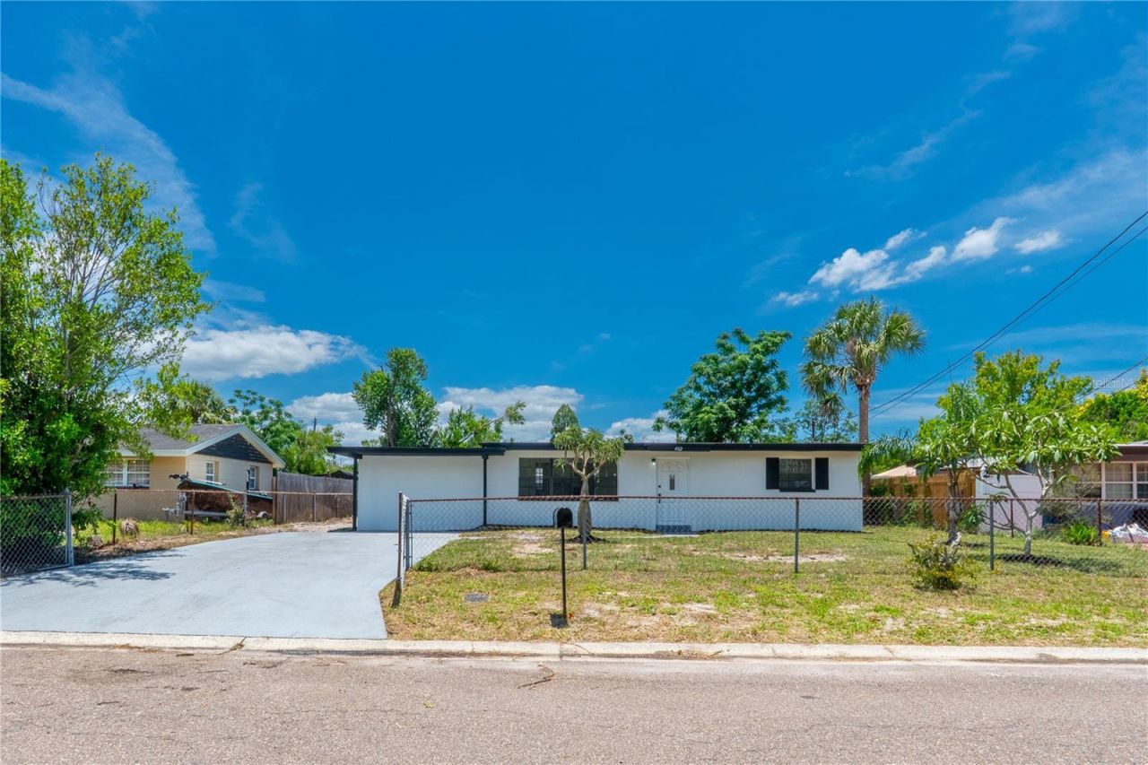 4112 W Fairview Heights , Tampa, FL 33616 Photo
