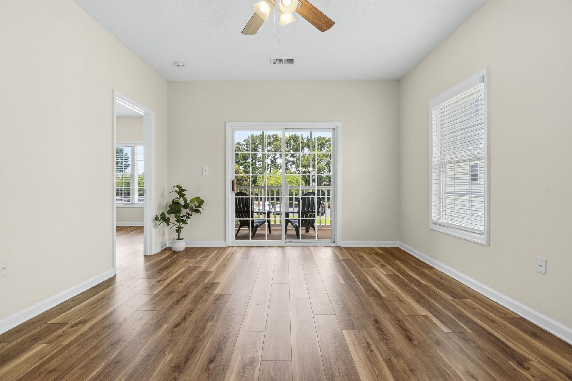 2050 Cross Gate Blvd. Photo 14