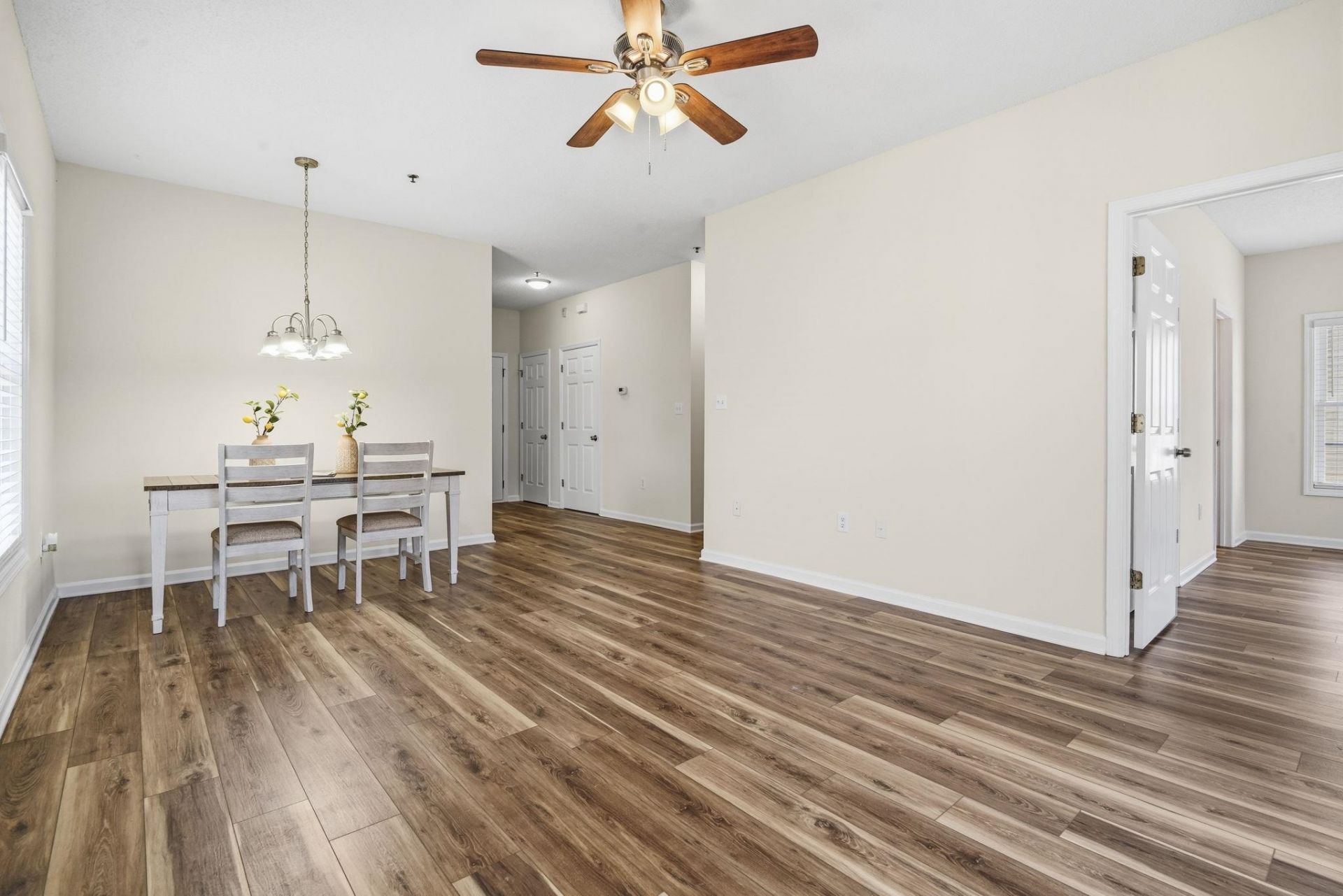 2050 Cross Gate Blvd. Photo 16