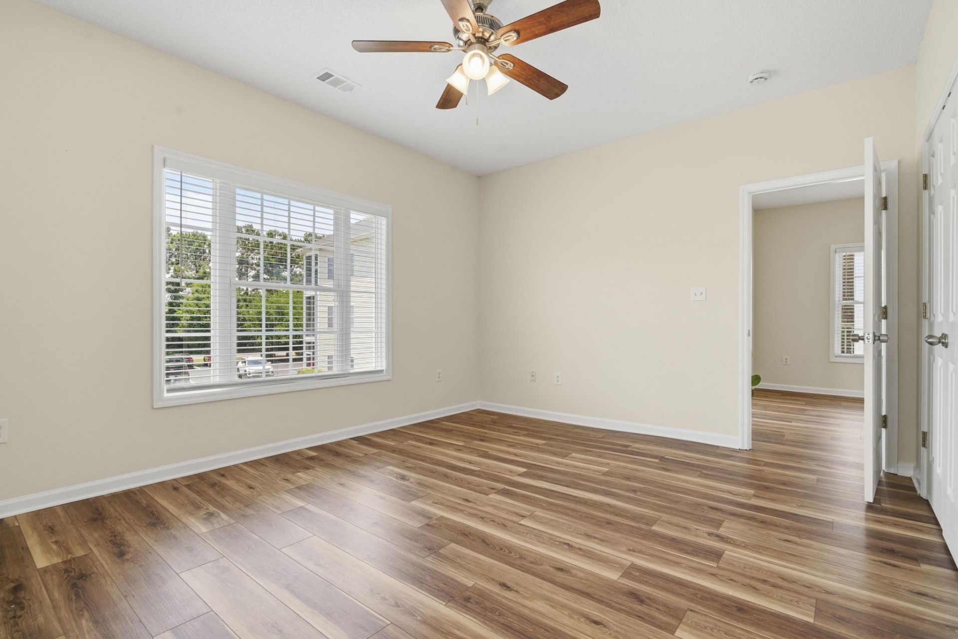 2050 Cross Gate Blvd.  Photo 23
