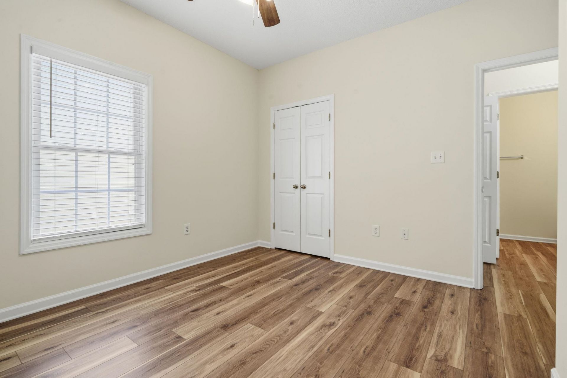 2050 Cross Gate Blvd. Photo 23
