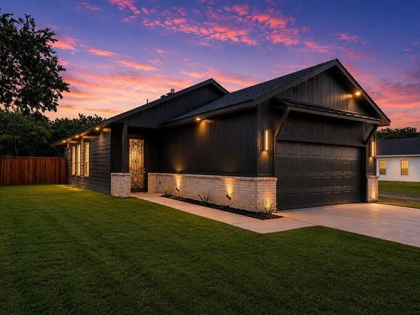 109 Sycamore Street , Hillsboro, TX 76645