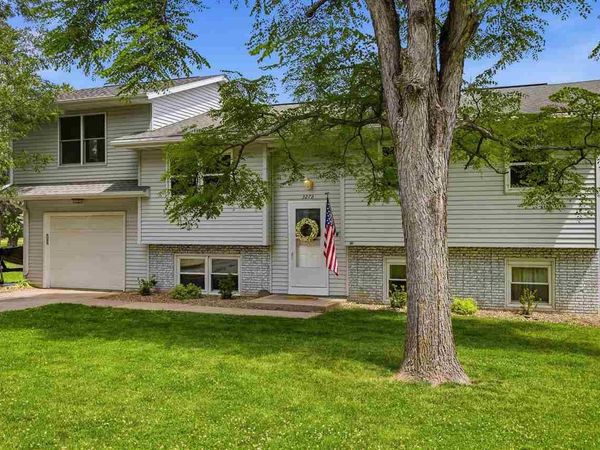 3272 Coral Ave NE, Solon, IA 52333