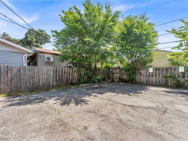 4657 Warner Road, Unit 4, Garfield Heights, OH 44125 Photo 18