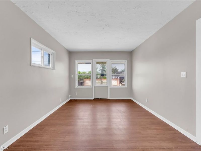 4657 Warner Road, Unit 4, Garfield Heights, OH 44125 Photo 4