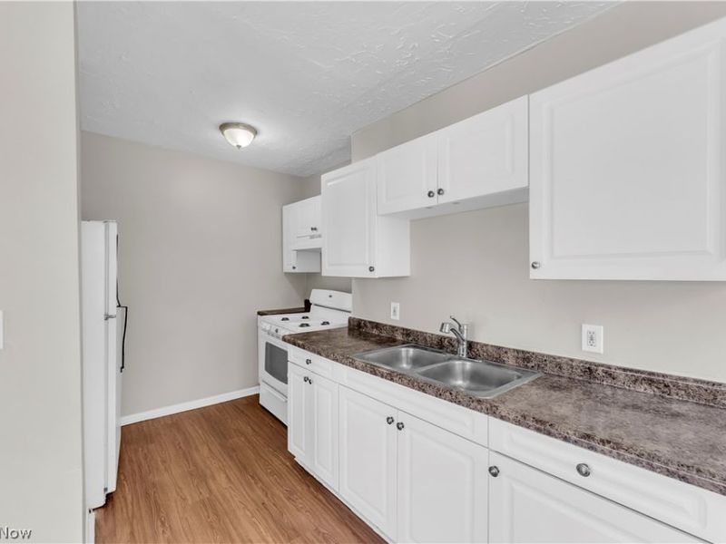 4657 Warner Road, Unit 4, Garfield Heights, OH 44125 Photo 8