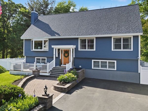 10 Seneca Ln, Wilmington, MA 01887