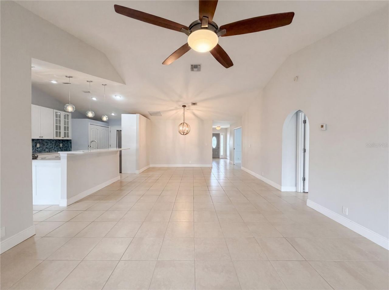 4816 61st Avenue Terrace W, Bradenton, FL 34210 Photo