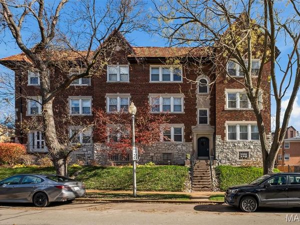 630 Westwood Drive, Unit 2S, Clayton, MO 63105
