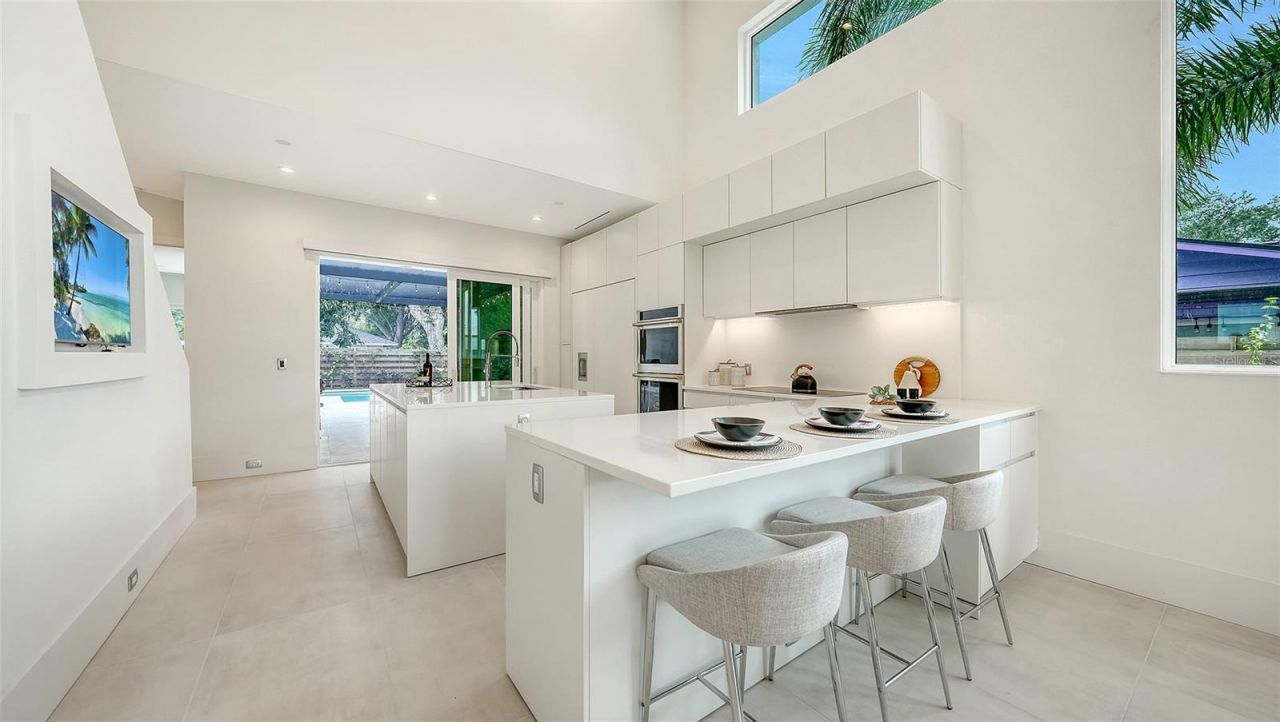 2138 Hawthorne Street, Sarasota, FL 34239 Photo