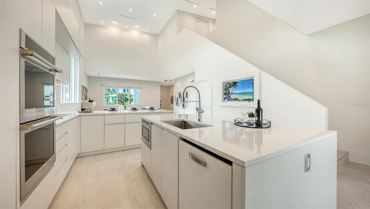 2138 Hawthorne Street, Sarasota, FL 34239 Photo