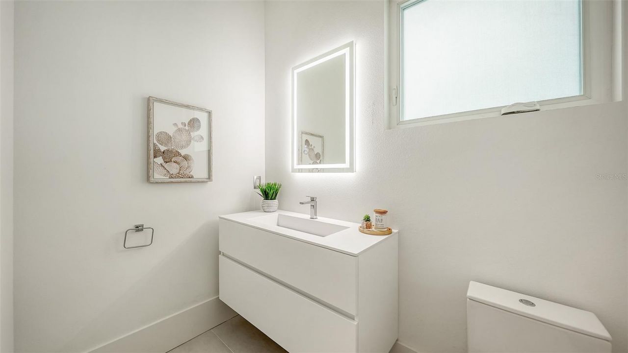 2138 Hawthorne Street, Sarasota, FL 34239 Photo
