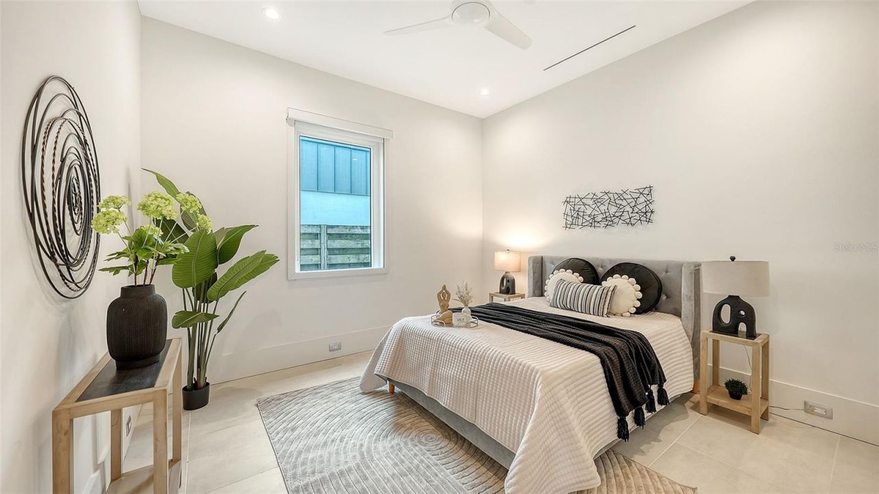 2138 Hawthorne Street, Sarasota, FL 34239 Photo