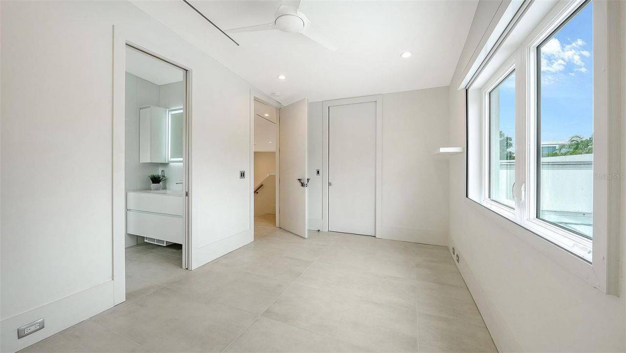 2138 Hawthorne Street, Sarasota, FL 34239 Photo