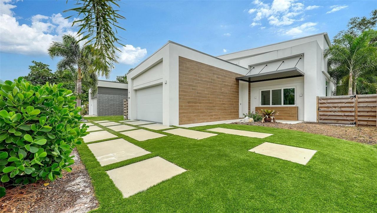 2138 Hawthorne Street, Sarasota, FL 34239 Photo