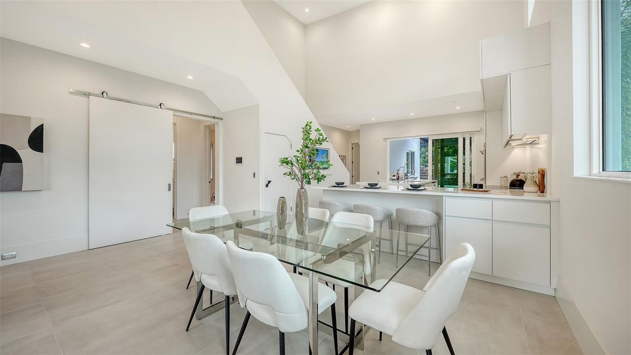 2138 Hawthorne Street, Sarasota, FL 34239 Photo