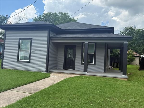 113 Throckmorton Street , Weatherford, TX 76086
