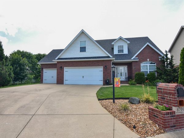 8700 Wynnfield Drive, Evansville, IN 47725