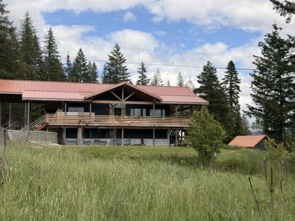 62 Country Ln, Newport, WA 99156