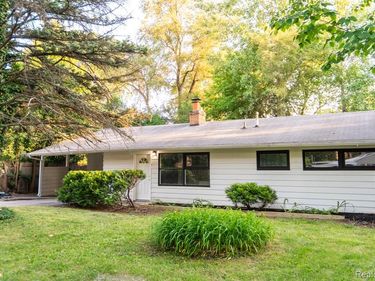 1917 Bayberry Lane, Flint, MI 48507