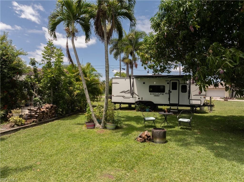 1300 Thompson St, North Fort Myers, FL 33903 Photo