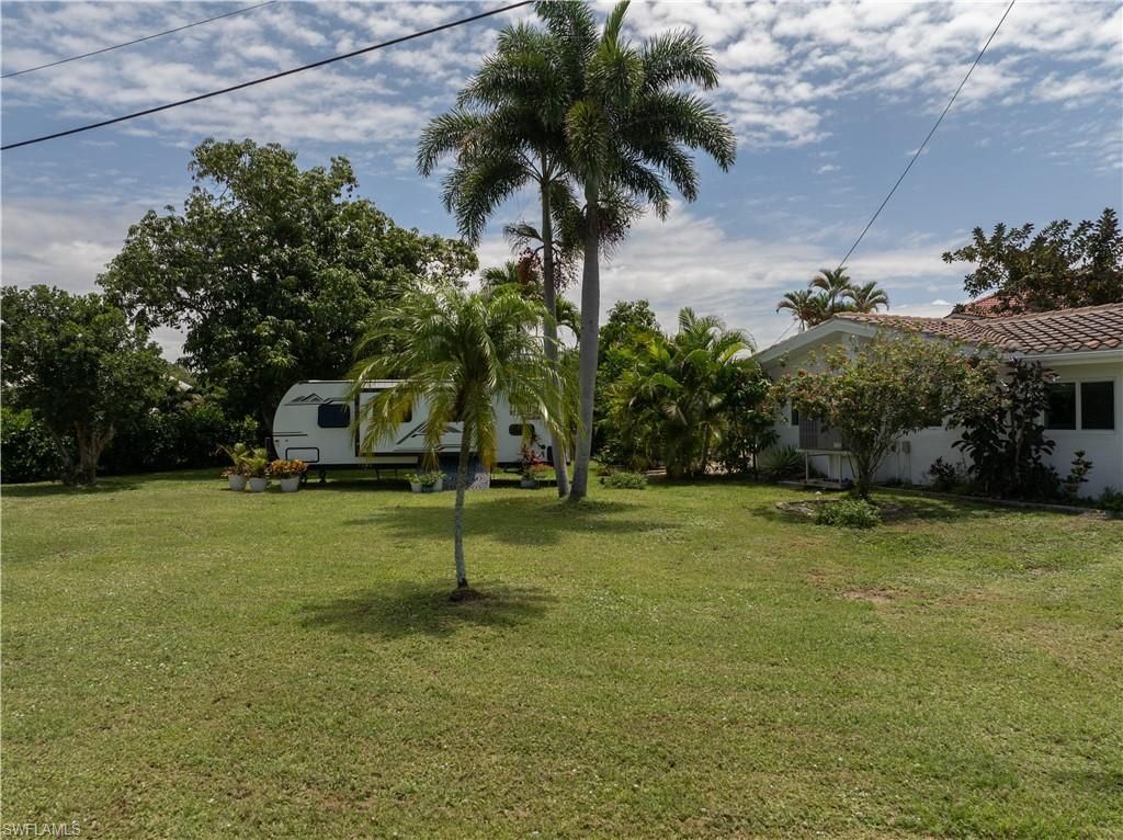 1300 Thompson St, North Fort Myers, FL 33903 Photo