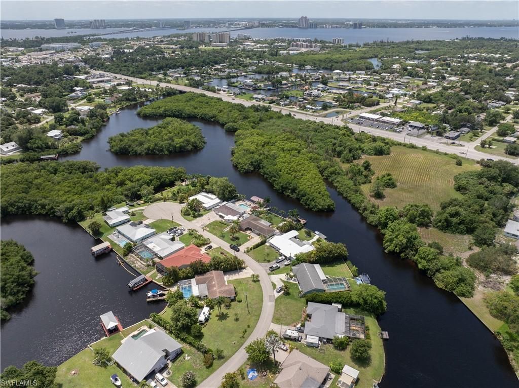 1300 Thompson St, North Fort Myers, FL 33903 Photo