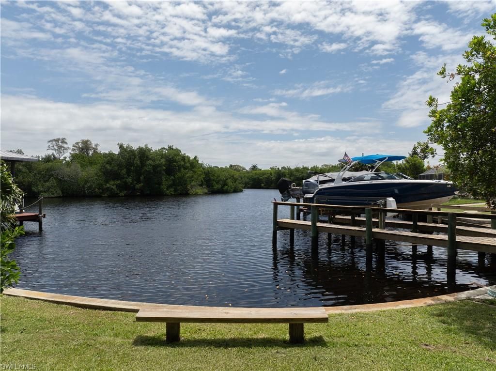 1300 Thompson St, North Fort Myers, FL 33903 Photo