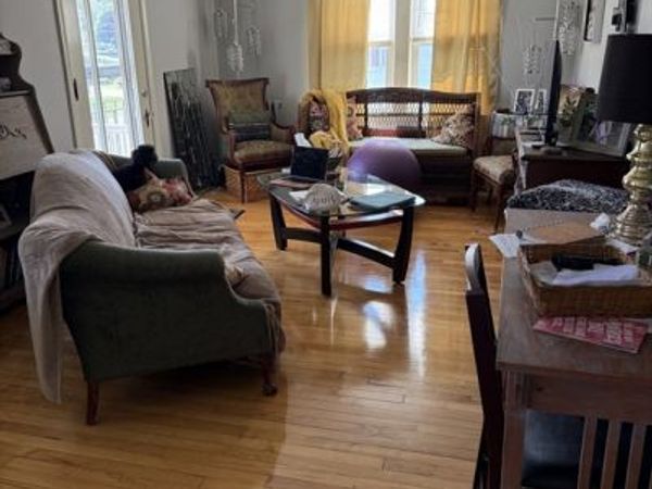 64 Lyman St, Unit 2L, South Hadley, MA 01075