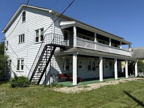 64 Lyman St, Unit 2L, South Hadley, MA 01075