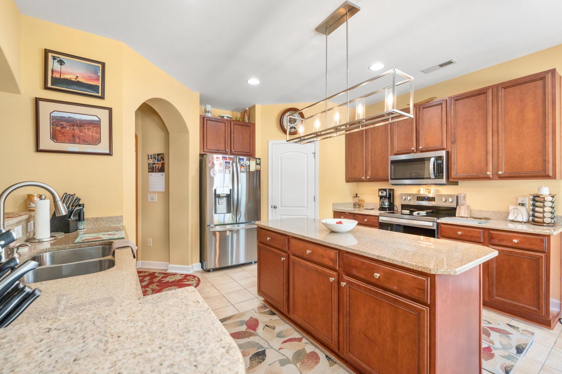 961 Foxtail Dr.  Photo 4