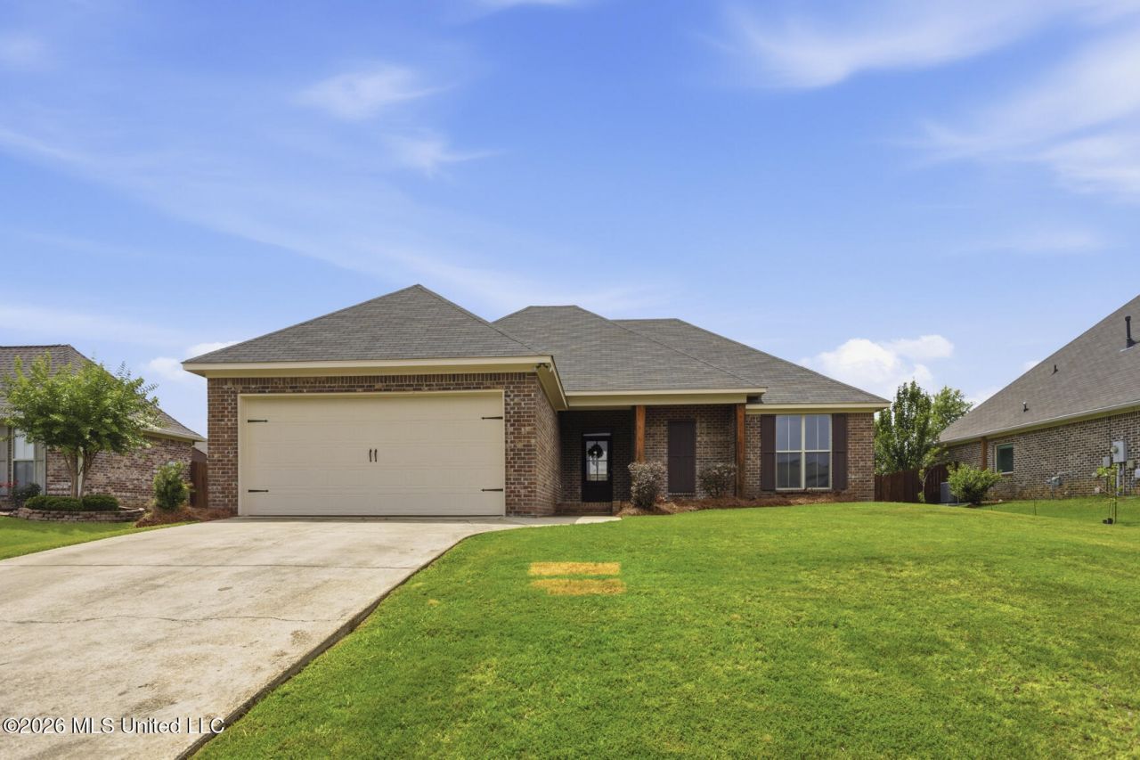 153 Falls Crossing, Madison, MS 39110 Main Photo